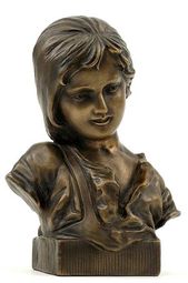Bronzová busta dievčaťa s vrkočom