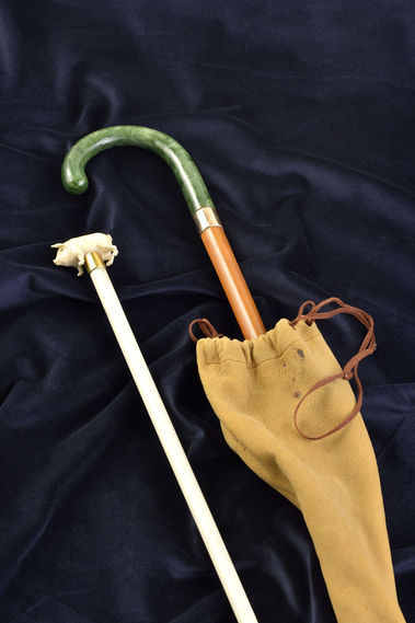 PRECHÁDZKOVÁ PALIČKA S PRASIATKOM ŠTASTIA