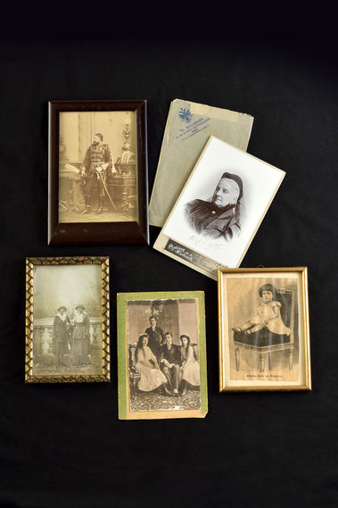 SÚBOR FOTOGRAFIÍ NAJBLIŽŠEJ RODINY FERDINANDA I.