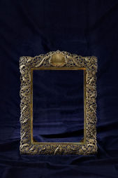 STRIEBORNÝ RÁM NA ZRKADLO