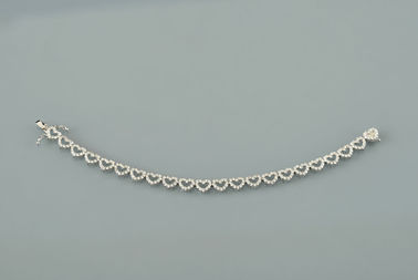 Náramok v tvare srdiečok