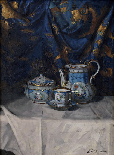 Zátišie so starožitným porcelánom