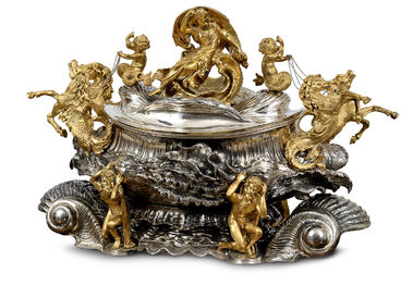 Strieborná stolová ozdoba s motívom Amfitrité (Neapol)