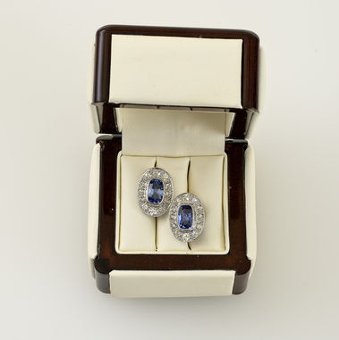 Náušnice s diamantmi a zafírom