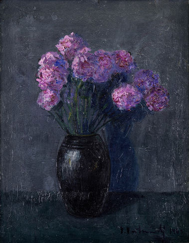 Kytica na tmavom pozadí