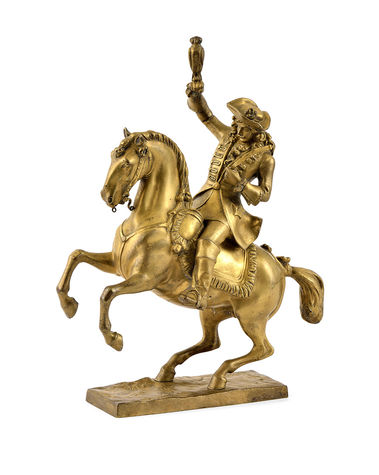 Jazdec na koni so sokolom