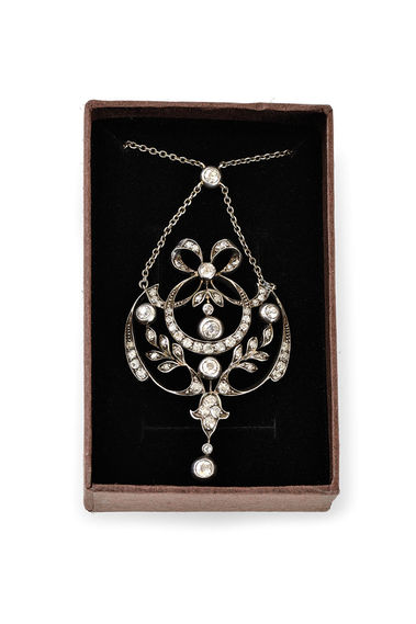 Secesný náhrdelník s diamantami