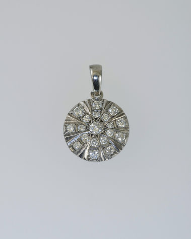 Prívesok s diamantami