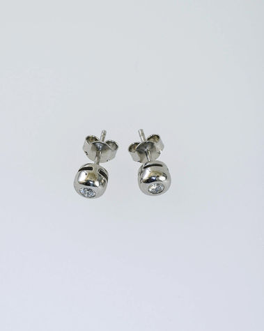 Náušnice s diamantom