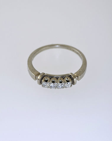 Zlatý prsteň s diamantami