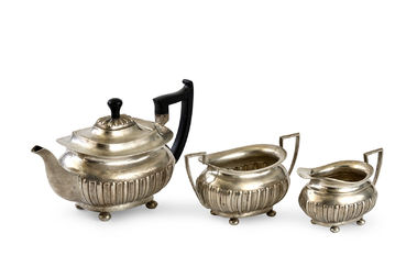 Strieborný servis, konvica, cukornička a mliečnik