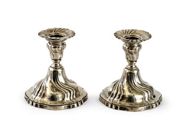 Pár svietnikov