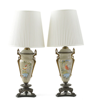 Pár lámp v historizujúcom štýle