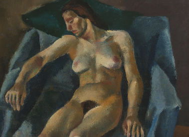 Sediaci ženský akt