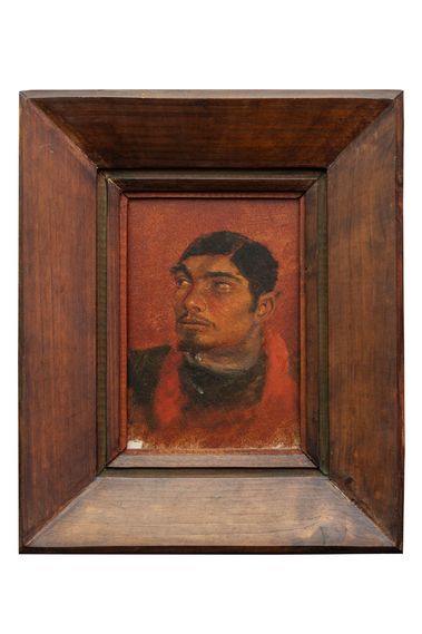 Hlava muža v červenom