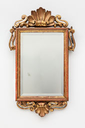 Zrkadlo v ráme v barokovom štýle