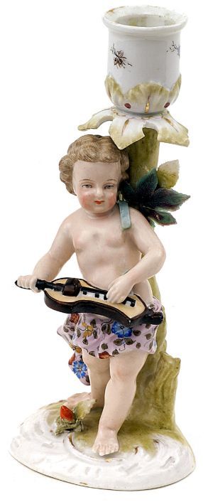 Svietnik s postavou hudobníka – Putti