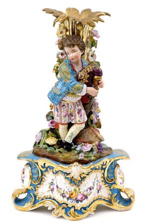 Porcelánový svietnik dvojramenný s plastickými nálepmi
