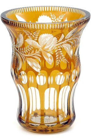 Váza zo žltého brúseného skla