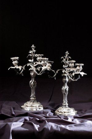 Pár trojramenných girandol