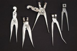 Kliešte na odlievanie nábojov