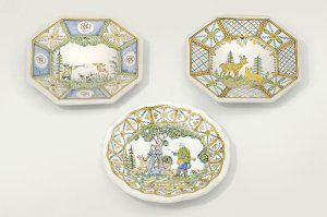 Osemhranný keramický tanier s motívom jeleňa a lane