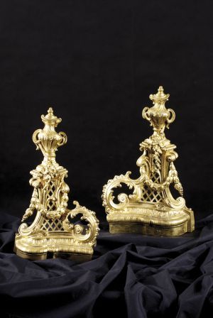 Pár krbových dekorácií v rokokovom štýle