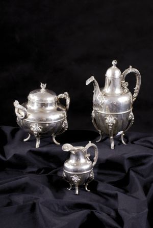 Trojdielny kávový servis