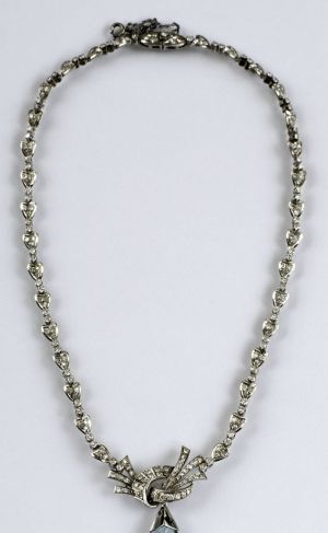 Náhrdelník (Collier)