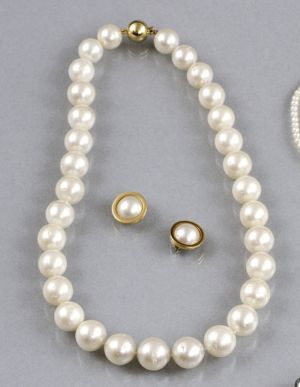 Perlový náhrdelník