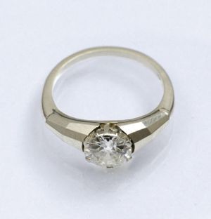 Briliantový prsteň