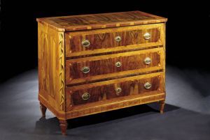 Klasicistická trojzásuvková komoda