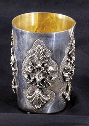 Strieborný pohárik