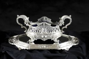 Žardiniéra na podnose