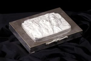 Postriebrená dóza na cigary