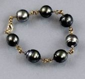 Perlový náramok