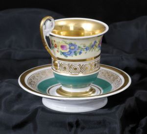 Porcelánová šálka s podšálkou
