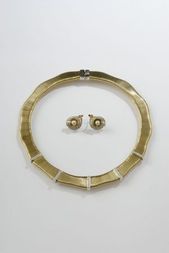 Zlatý náhrdelník (Collier)