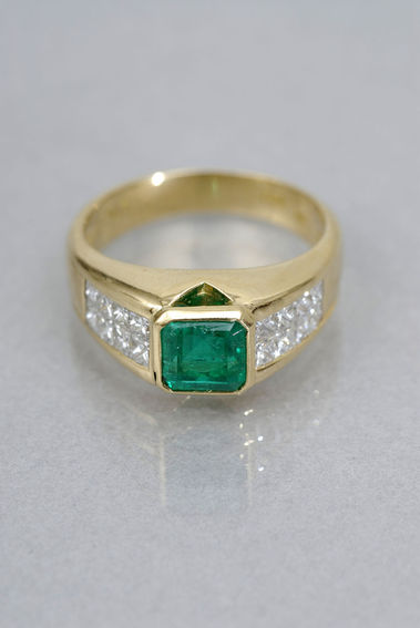 DÁMSKY SMARAGDOVÝ PRSTEŇ