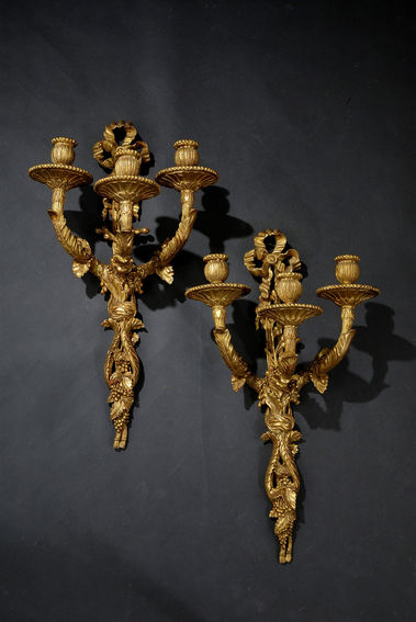 PÁR TROJRAMENNÝCH APLÍK