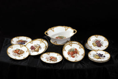 MISKA S DEZERTNÝMI TANIERMI