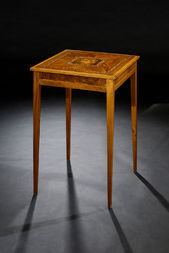 SERVÍROVACÍ STOLÍK