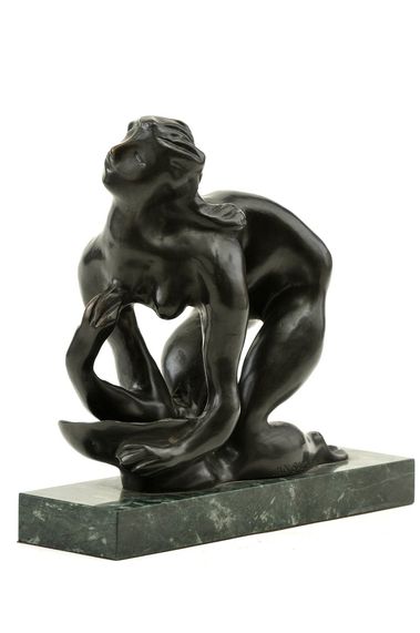 Umývajúce sa dievča