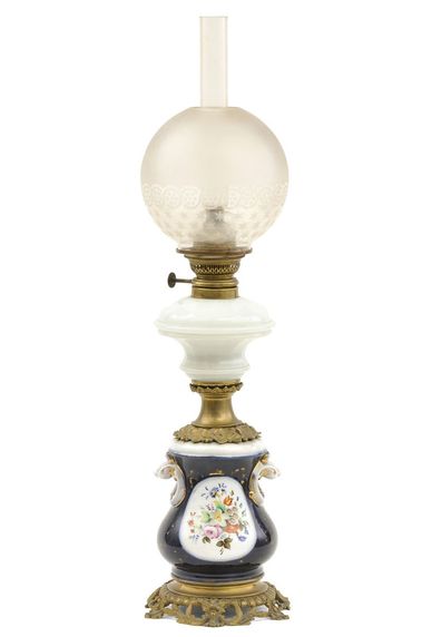 Petrolejová porcelánová lampa