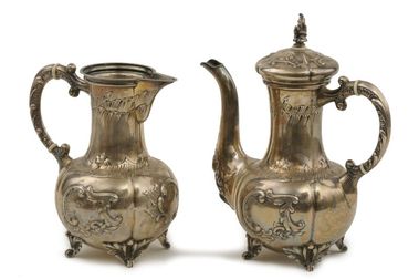 Strieborný čajník