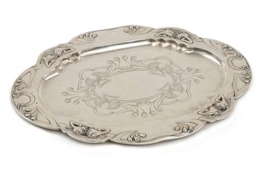 Strieborný oválny podnos