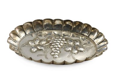 Strieborná oválna misa