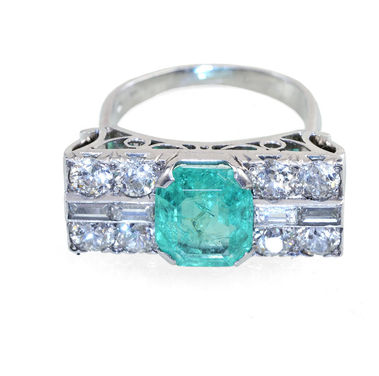 Prsteň so smaragdom a briliantami