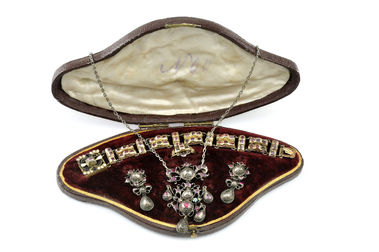 Náramok s rubínmi A prsteň