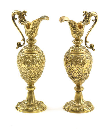 PÁR DEKORATÍVNYCH NEORENESANČNÝCH VÁZ